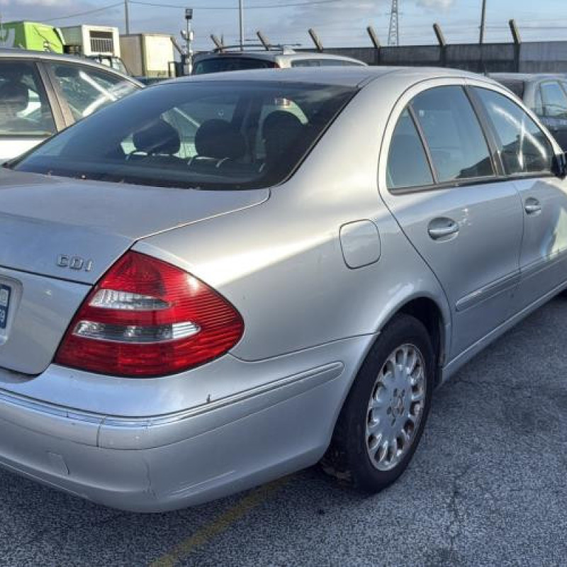 Custode arriere droit (porte) MERCEDES CLASSE E 211 Photo n°7