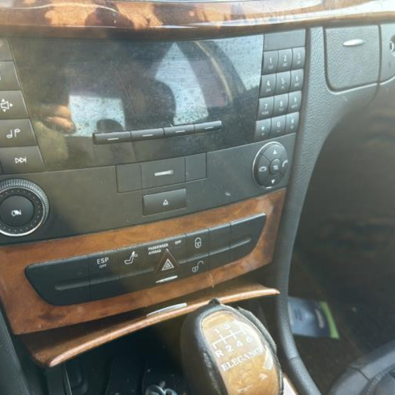 Custode arriere droit (porte) MERCEDES CLASSE E 211 Photo n°14