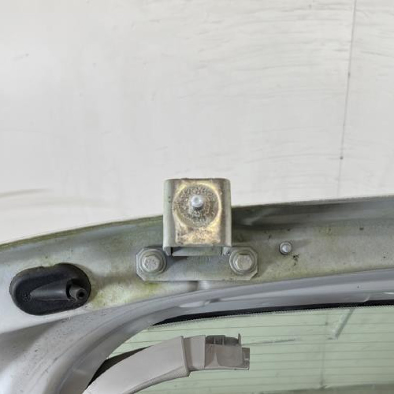 Malle/Hayon arriere RENAULT MEGANE 3 Photo n°6