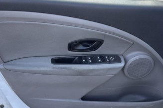 Malle/Hayon arriere RENAULT MEGANE 3