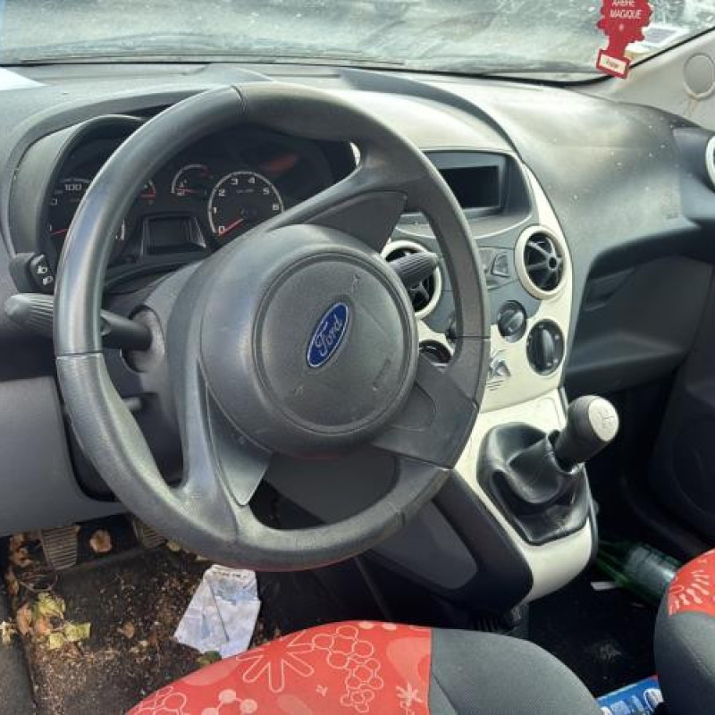 Reservoir essence FORD KA 2 Photo n°10