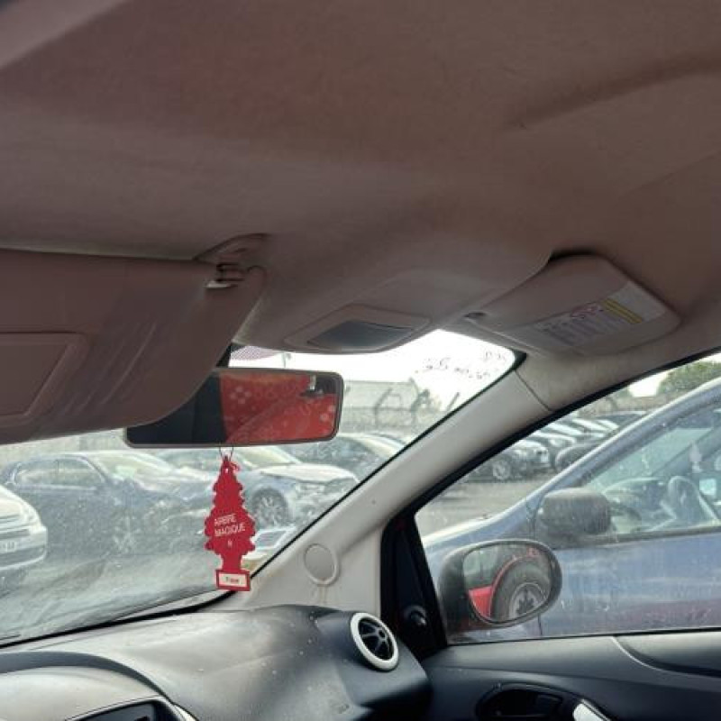 Reservoir essence FORD KA 2 Photo n°11