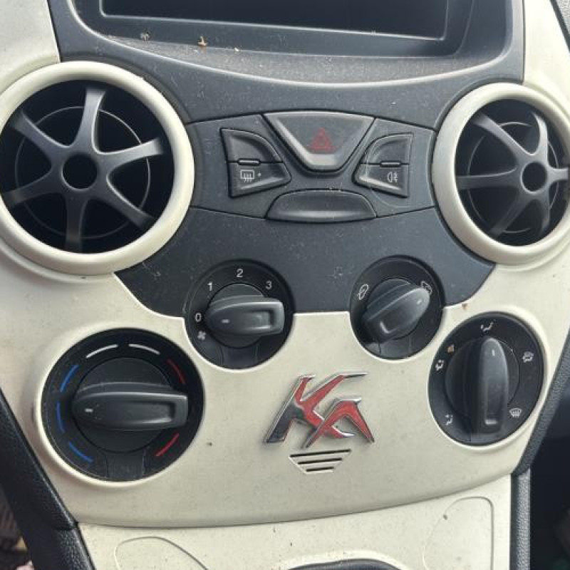 Reservoir essence FORD KA 2 Photo n°16