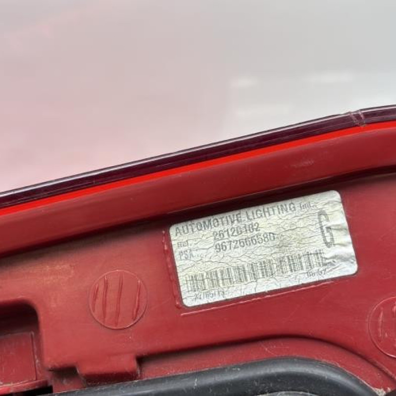 Feu arriere principal gauche (feux) PEUGEOT 5008 1 Photo n°7