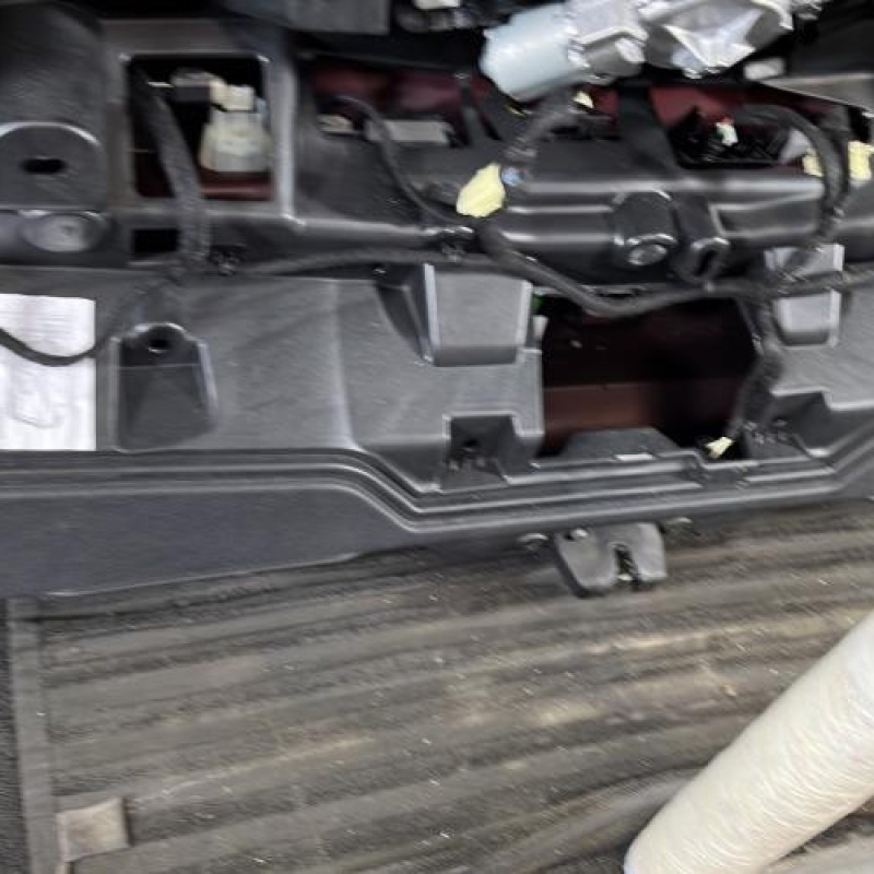 Malle/Hayon arriere PEUGEOT 308 2 Photo n°10