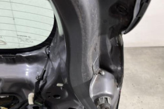 Malle/Hayon arriere RENAULT CLIO 4