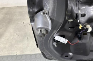 Malle/Hayon arriere RENAULT CLIO 4