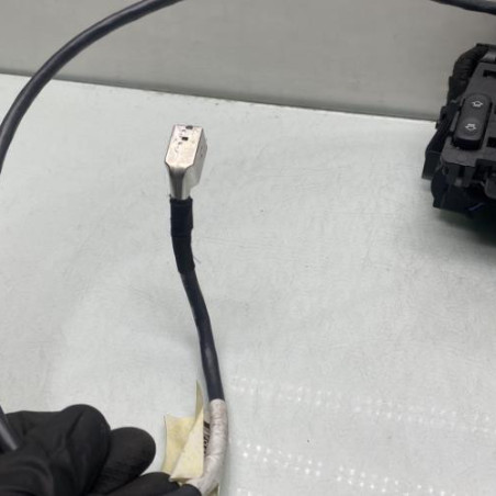 Ecran GPS PEUGEOT 5008 1