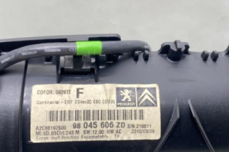 Ecran GPS PEUGEOT 5008 1