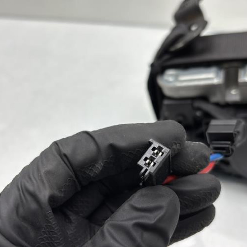 Pretensionneur de ceinture avant gauche MERCEDES CLASSE CLS 219 Photo n°3