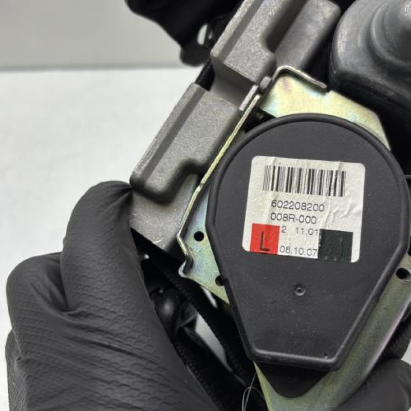 Pretensionneur de ceinture avant gauche MERCEDES CLASSE CLS 219 Photo n°5