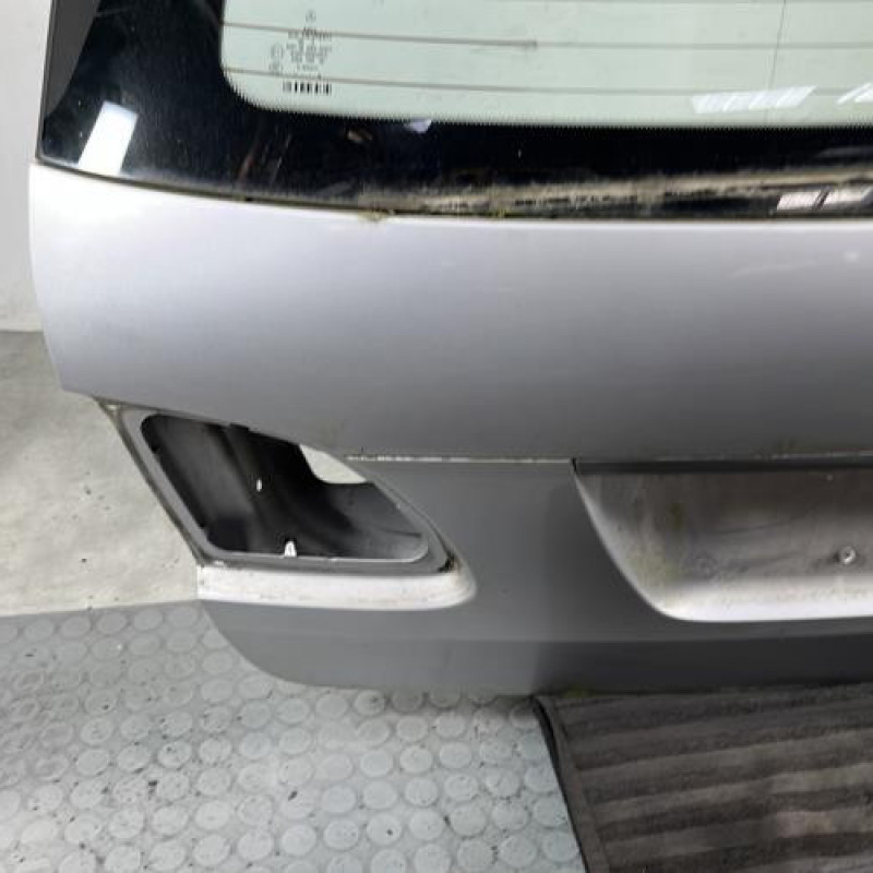 Malle/Hayon arriere MERCEDES CLASSE E 211 Photo n°5