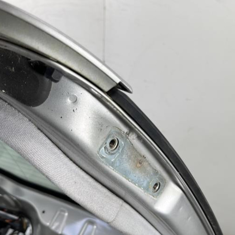 Malle/Hayon arriere MERCEDES CLASSE E 211 Photo n°7