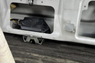 Malle/Hayon arriere MERCEDES CLASSE E 211