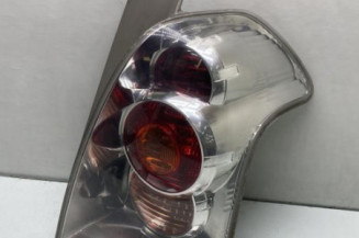 Feu arriere principal droit (feux) TOYOTA COROLLA VERSO 2 Photo n°1