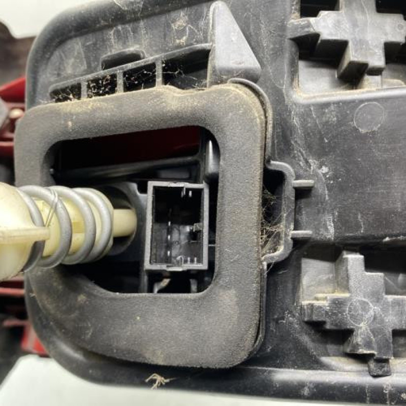 Feu arriere principal gauche (feux) VOLKSWAGEN PASSAT 6 Photo n°3