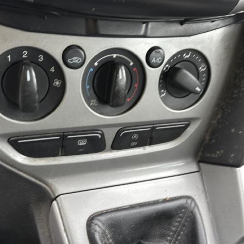 Reservoir essence FORD FOCUS 3 Photo n°16