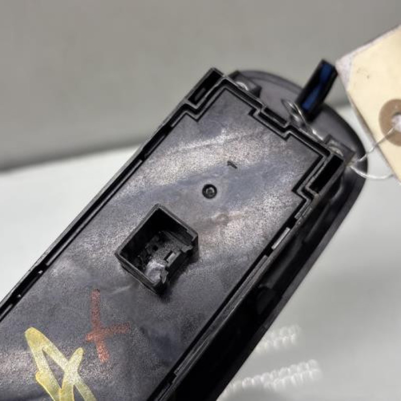 Interrupteur de leve vitre avant gauche FORD MONDEO 3 Photo n°3