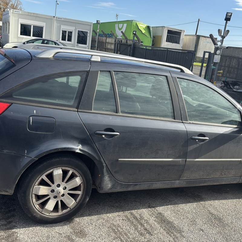 RENAULT LAGUNA 2 PHASE 2 BREAK 1.9 DCI - 8V TURBO Photo n°6