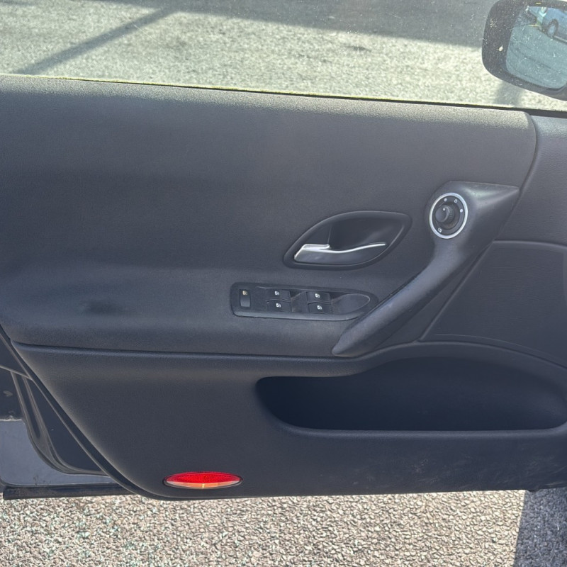 RENAULT LAGUNA 2 PHASE 2 BREAK 1.9 DCI - 8V TURBO Photo n°11