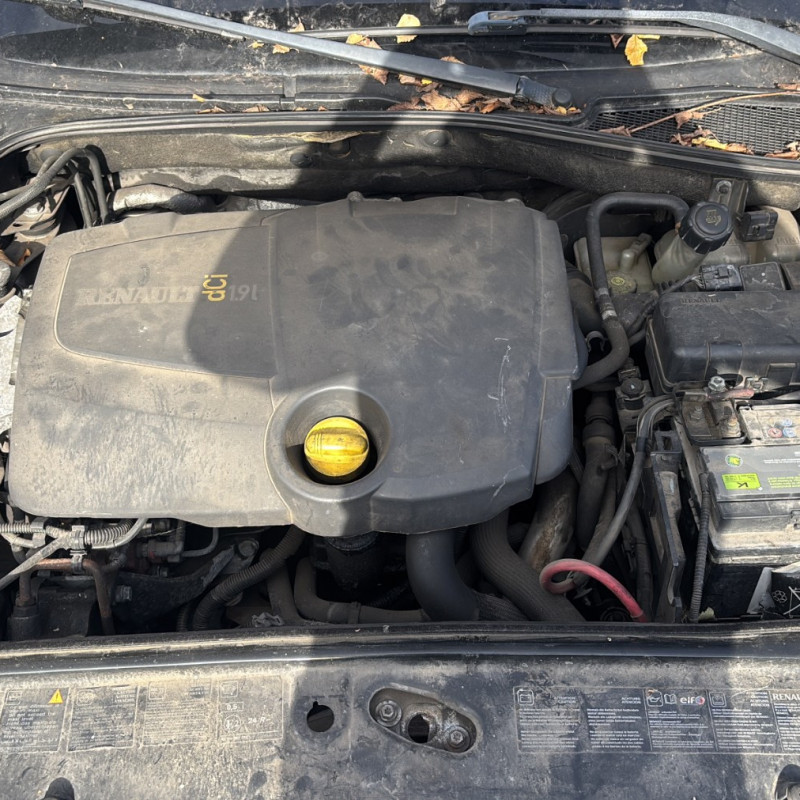 RENAULT LAGUNA 2 PHASE 2 BREAK 1.9 DCI - 8V TURBO Photo n°24