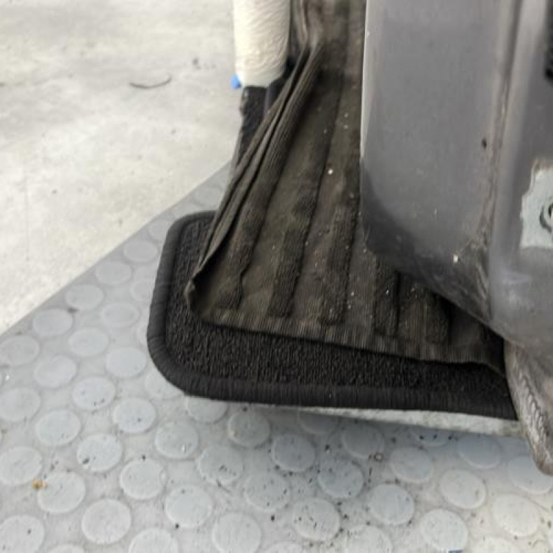 Porte avant gauche RENAULT CLIO 4 Photo n°3