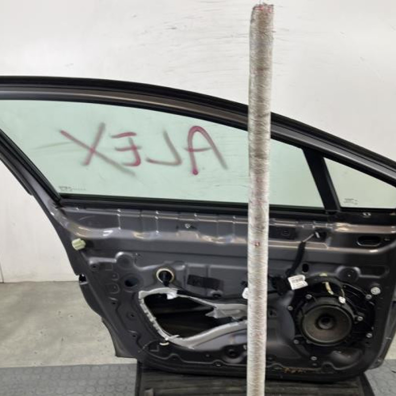 Porte avant gauche RENAULT CLIO 4 Photo n°5