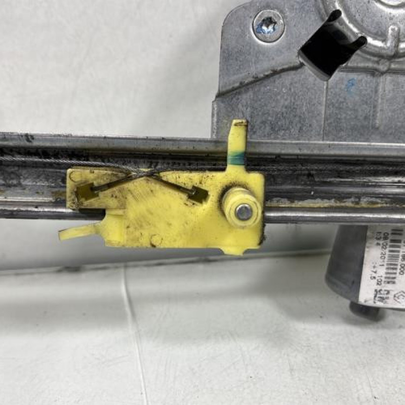 Leve vitre electrique avant gauche RENAULT TRAFIC 2 Photo n°2