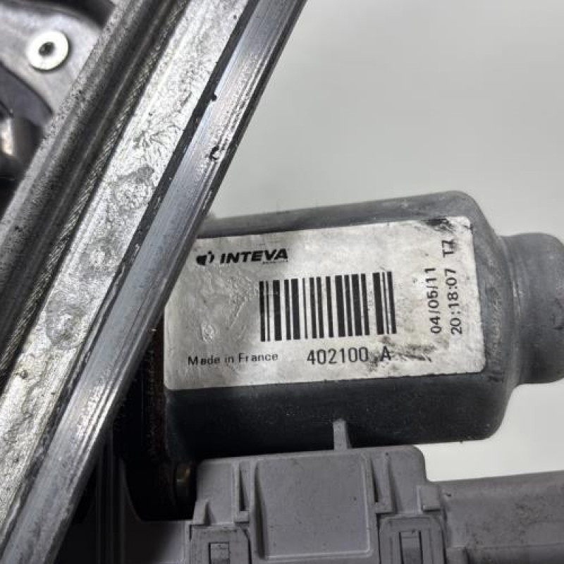 Leve vitre electrique avant gauche OPEL TIGRA 2 Photo n°9