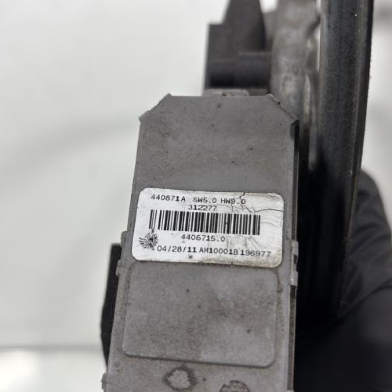 Leve vitre electrique avant gauche OPEL TIGRA 2 Photo n°10