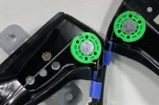 Leve vitre electrique avant gauche VOLKSWAGEN GOLF 5