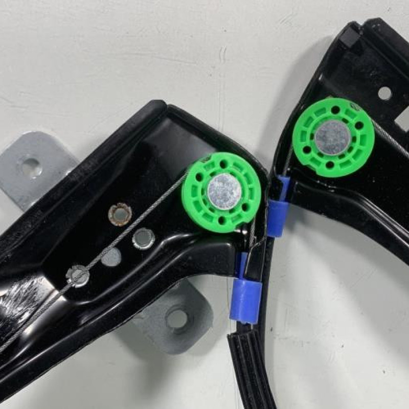 Leve vitre electrique avant gauche VOLKSWAGEN GOLF 5 Photo n°4