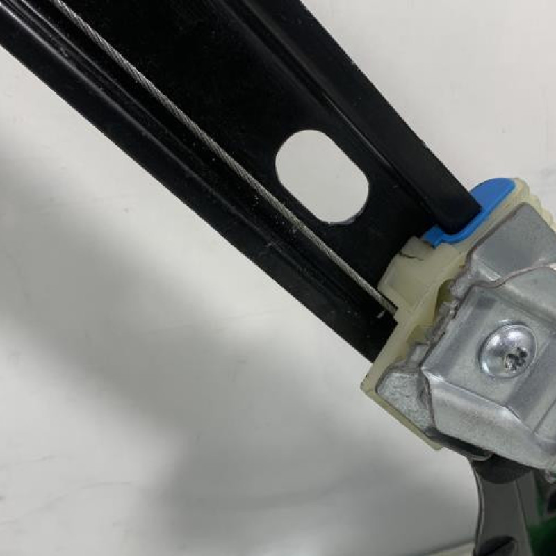 Leve vitre electrique avant gauche VOLKSWAGEN GOLF 5 Photo n°5