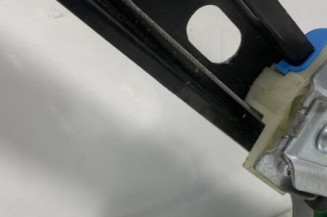 Leve vitre electrique avant gauche VOLKSWAGEN GOLF 5