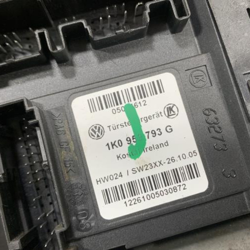 Leve vitre electrique avant gauche VOLKSWAGEN GOLF 5 Photo n°12