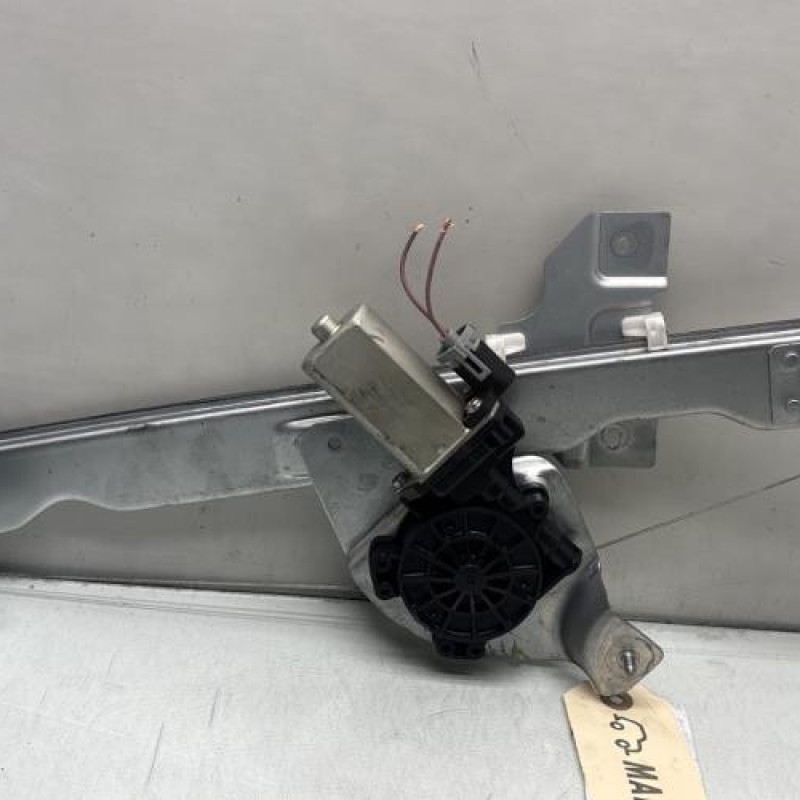 Leve vitre electrique avant droit DACIA DUSTER 1 Photo n°4