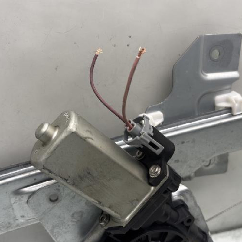 Leve vitre electrique avant droit DACIA DUSTER 1 Photo n°5