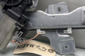 Leve vitre electrique avant gauche DACIA DUSTER 1