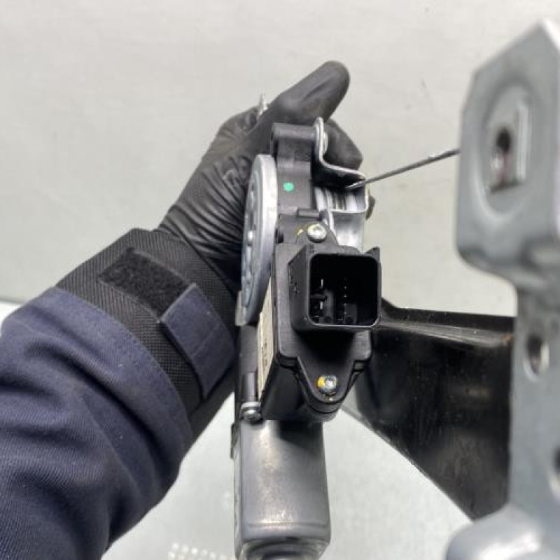 Leve vitre electrique avant gauche OPEL MOKKA 1 Photo n°5