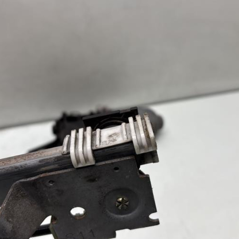 Leve vitre electrique avant droit PEUGEOT 106 Photo n°5
