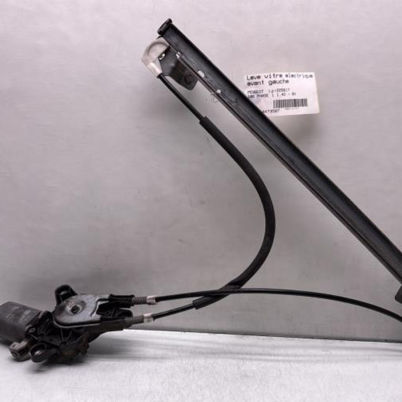 Leve vitre electrique avant gauche PEUGEOT 106 Photo n°1