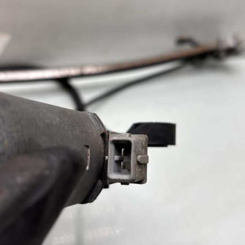 Leve vitre electrique avant gauche PEUGEOT 106 Photo n°4