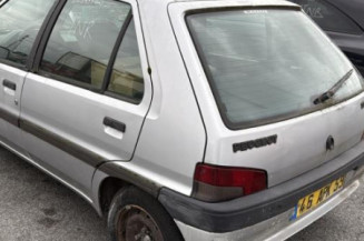 Leve vitre electrique avant gauche PEUGEOT 106