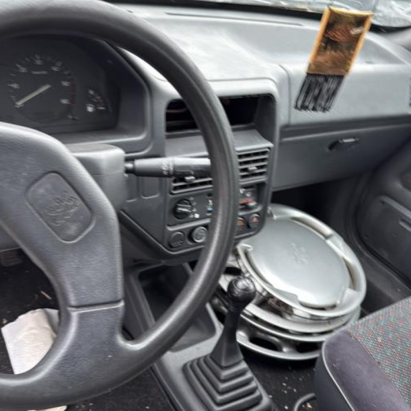 Leve vitre electrique avant gauche PEUGEOT 106 Photo n°14