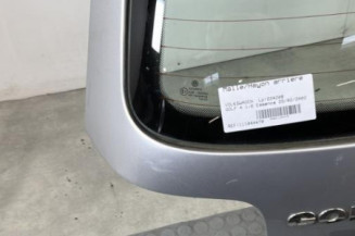 Malle/Hayon arriere VOLKSWAGEN GOLF 4