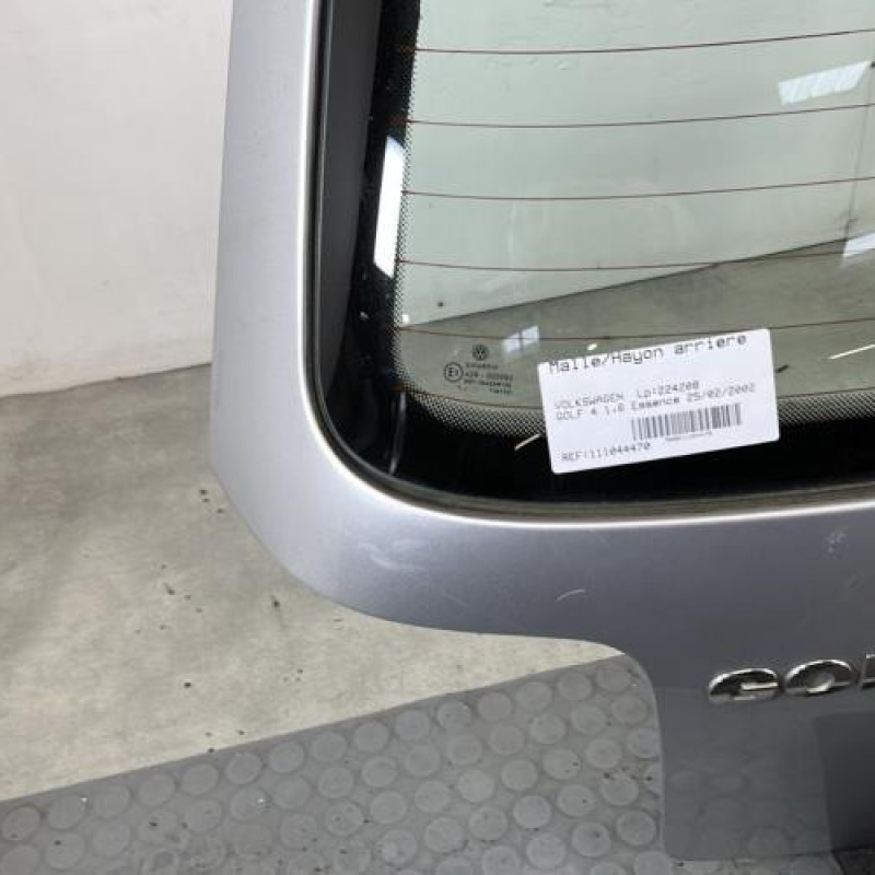 Malle/Hayon arriere VOLKSWAGEN GOLF 4 Photo n°6