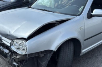 Malle/Hayon arriere VOLKSWAGEN GOLF 4