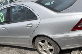 Pare choc arriere MERCEDES CLASSE C 203