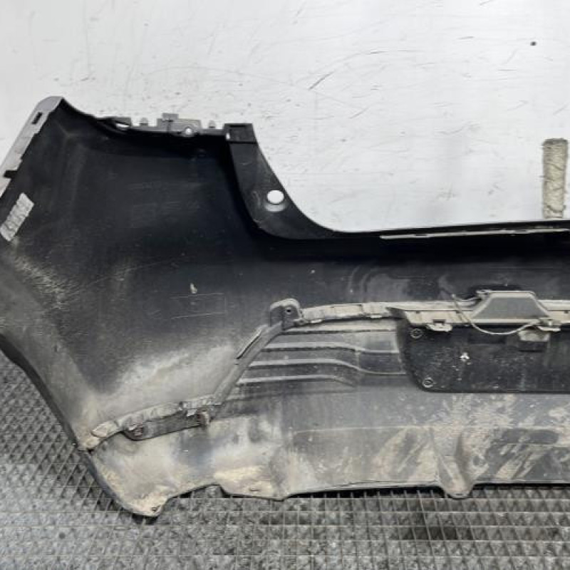 Pare choc arriere RENAULT CLIO 4 Photo n°7