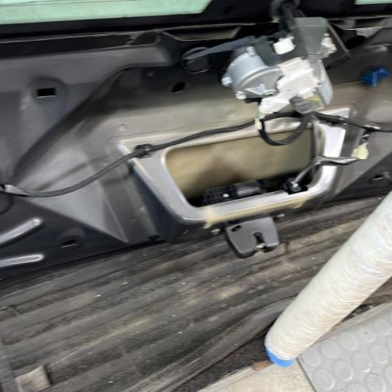 Malle/Hayon arriere PEUGEOT 3008 1 Photo n°11